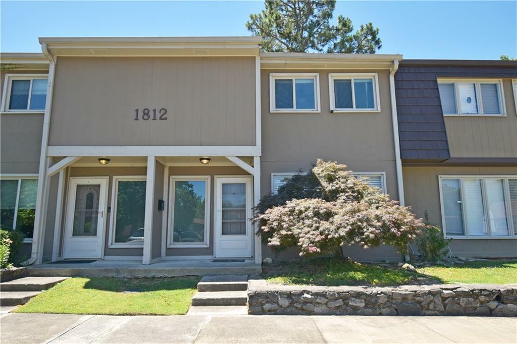 1812 Ashborough Circle SE C  Marietta GA 30067 photo