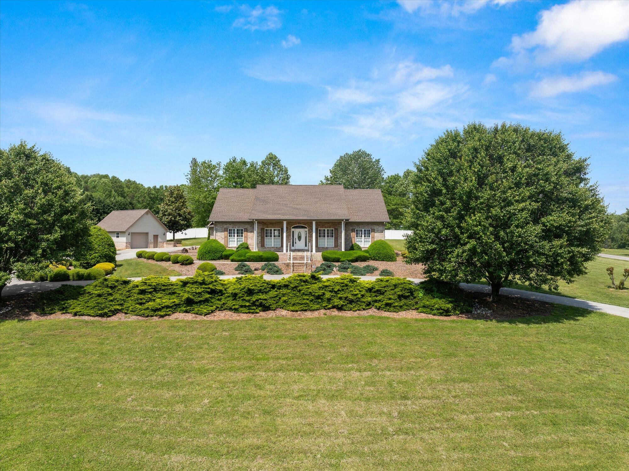 Property Photo: 418 County Road 264 TN 37826