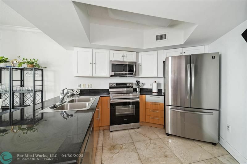 Property Photo: 1750 N Bayshore Dr 4315 FL 33132