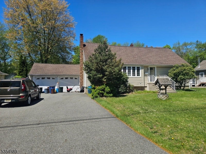 5 Fairview Ave  Pequannock Twp. NJ 07440 photo
