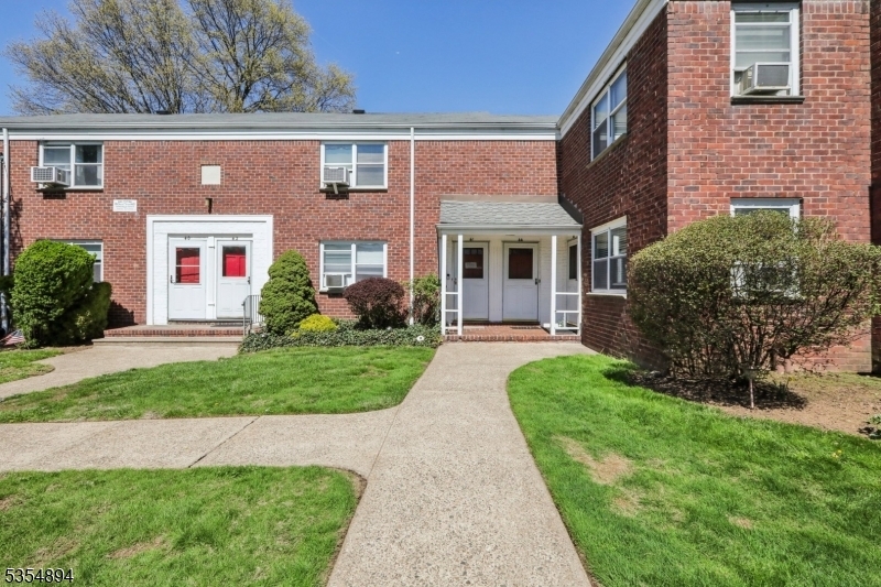 Property Photo:  460 Heath Pl 41  NJ 07601 