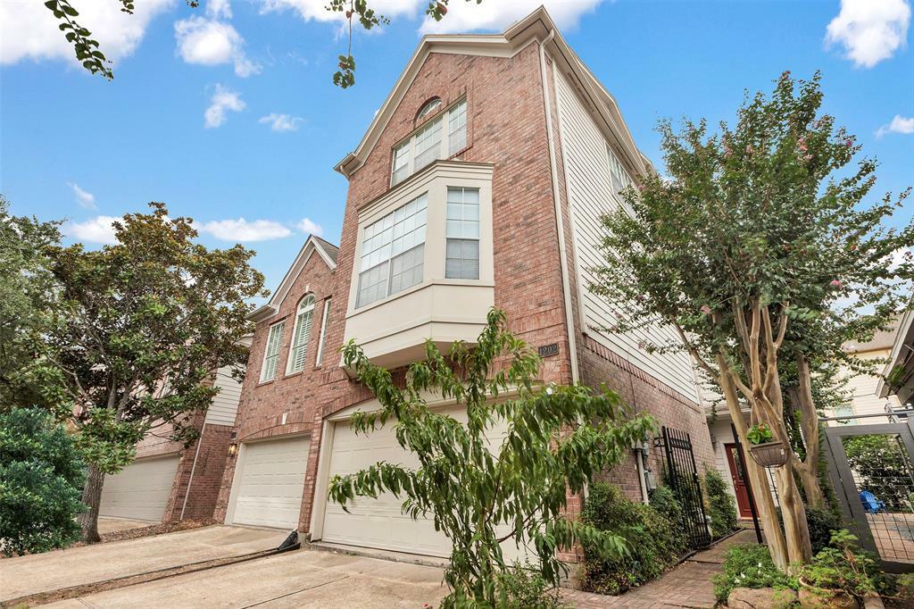 Property Photo: 1202 Joe Annie Street TX 77019
