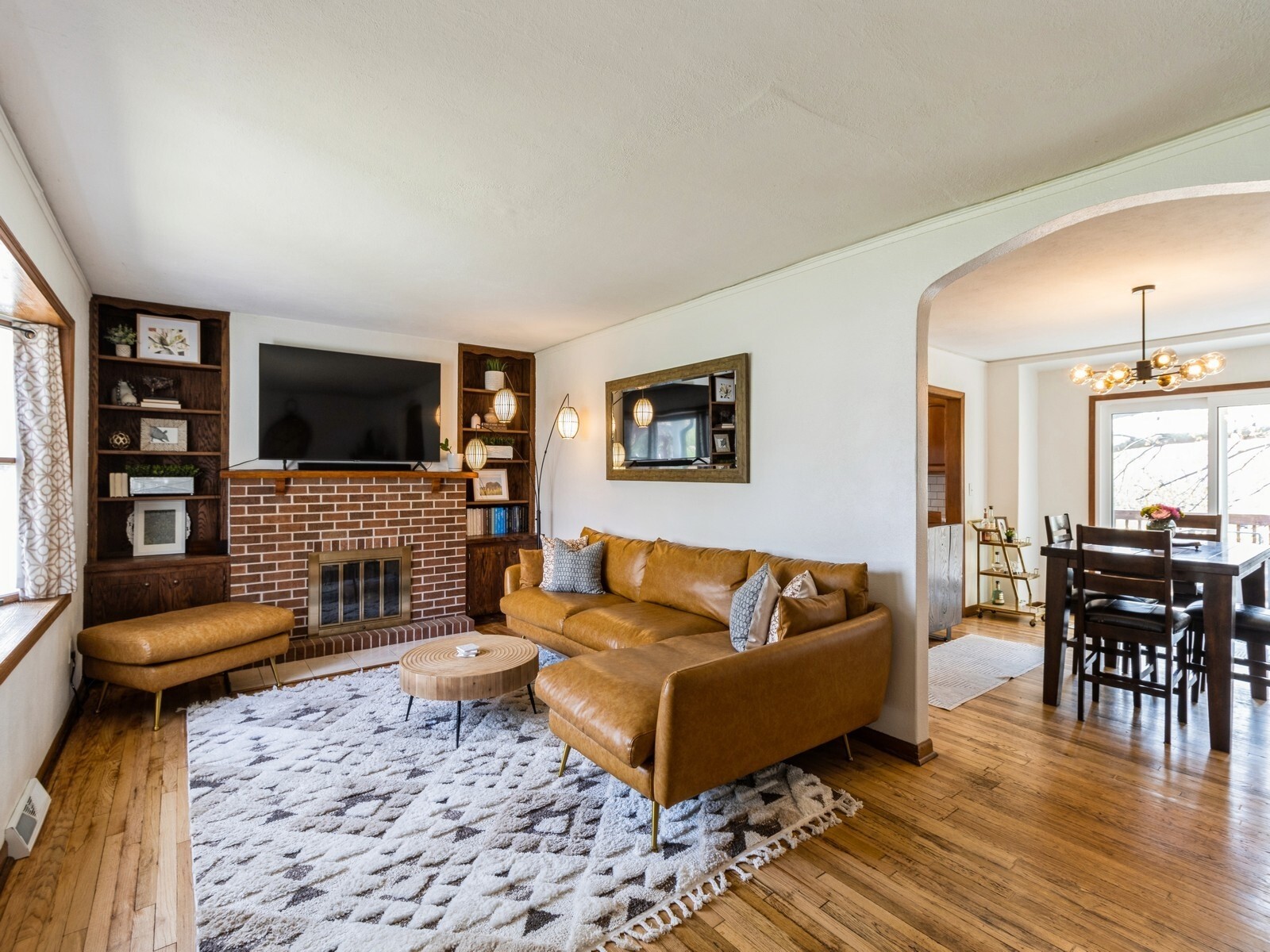 Property Photo: 1000 66th Street IA 50324