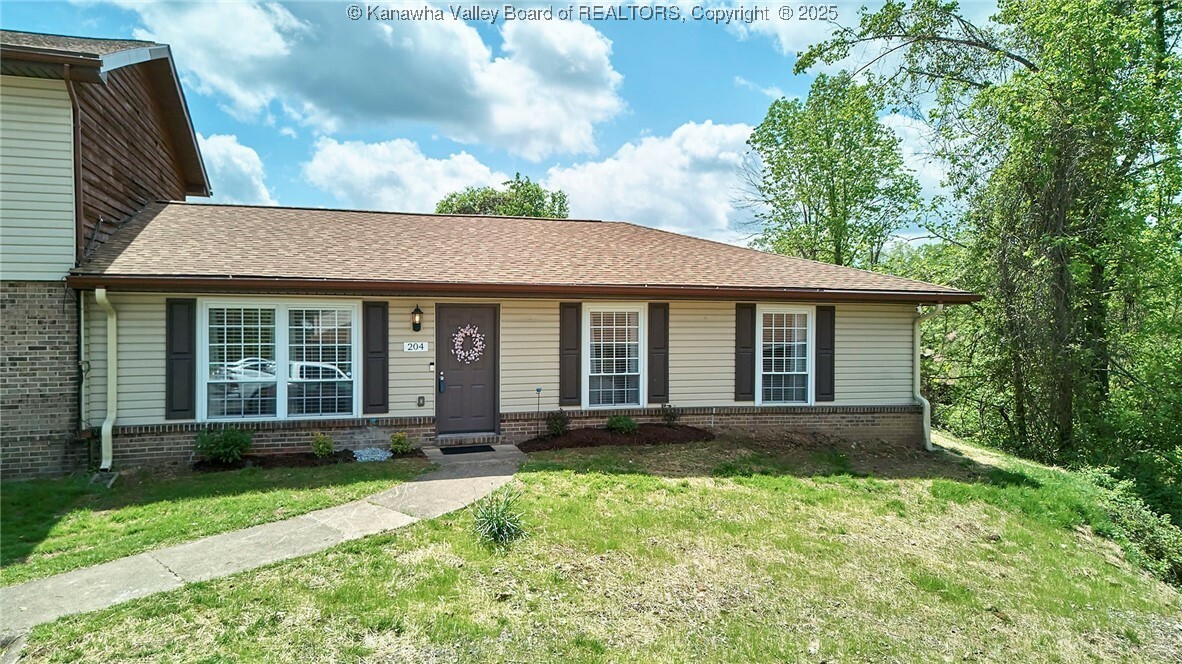 204 Saddlehorn Road  Charleston WV 25314 photo