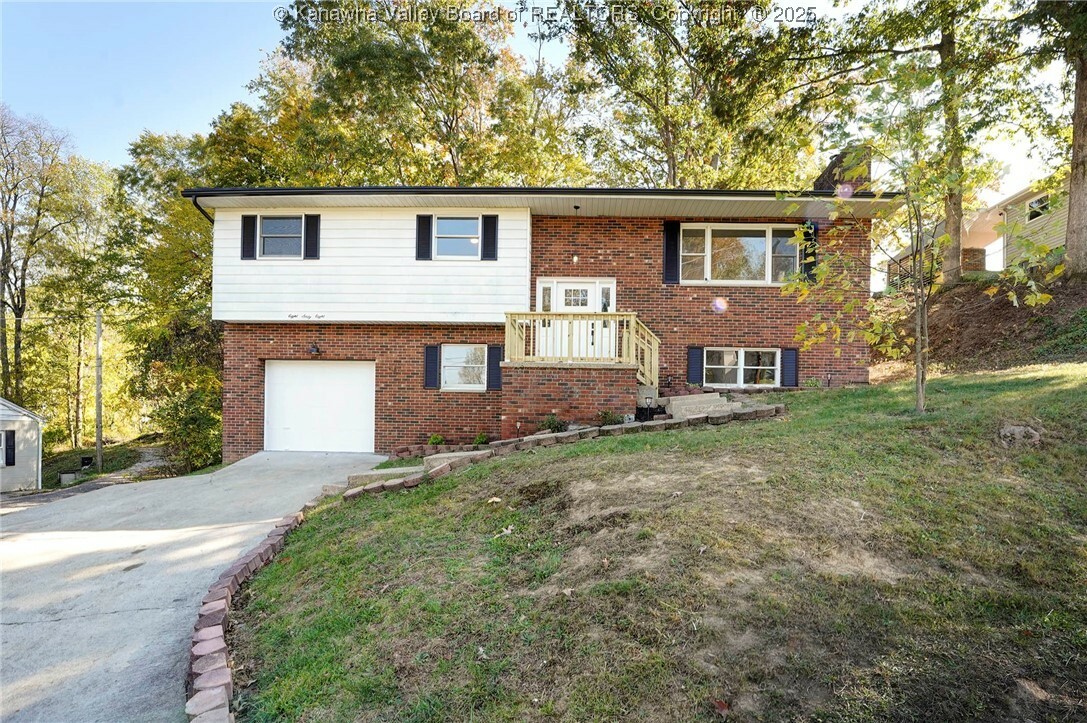 Property Photo: 868 S Washington Street WV 25177