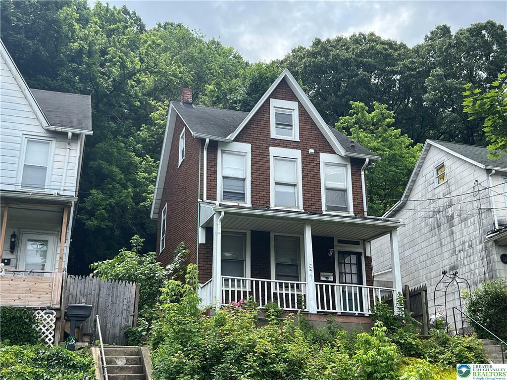 Property Photo: 977 Wyandotte Street PA 18015