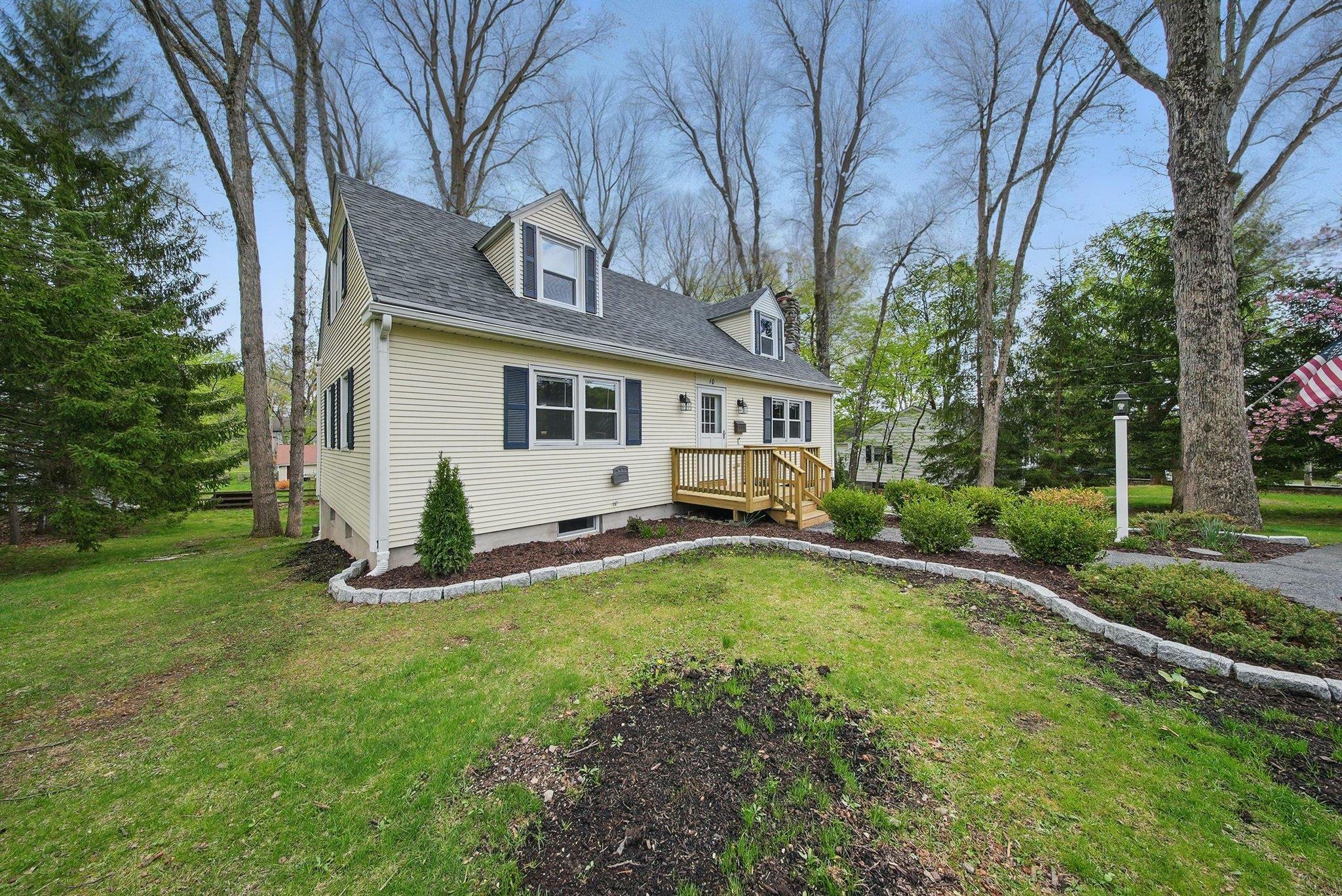 10 Crescent Avenue  Warwick (Village) NY 10990 photo