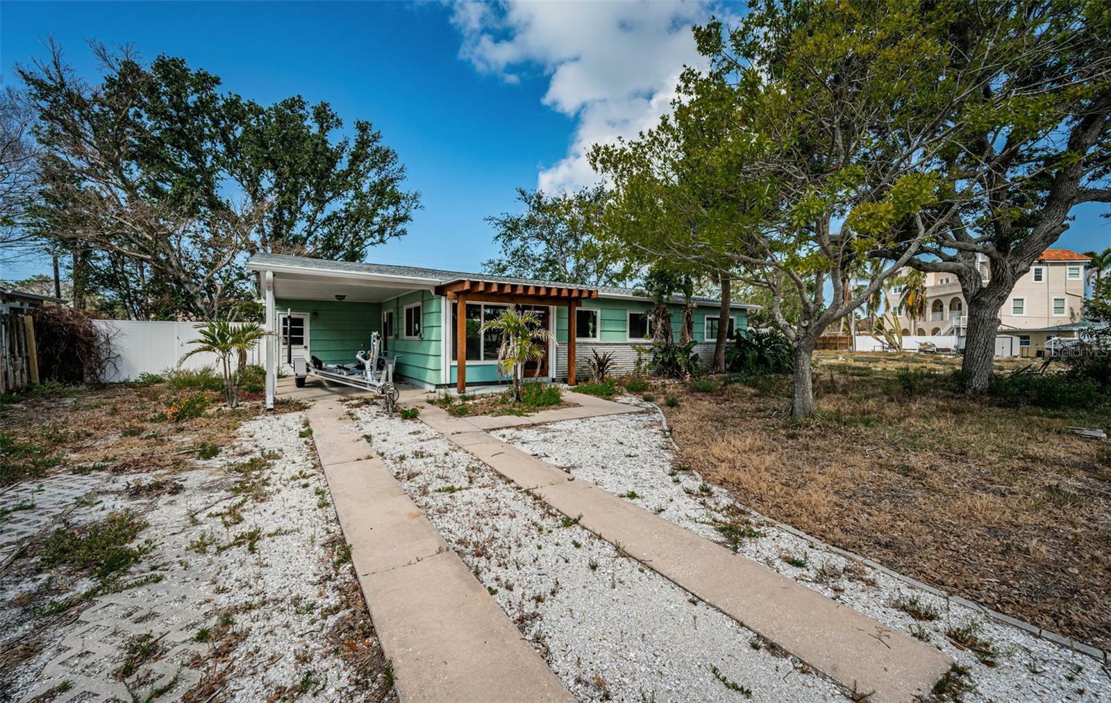 Property Photo: 3962 Poinsettia Drive FL 33706