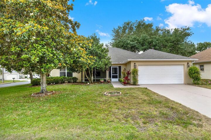 Property Photo: 26807 Bull Run FL 34748