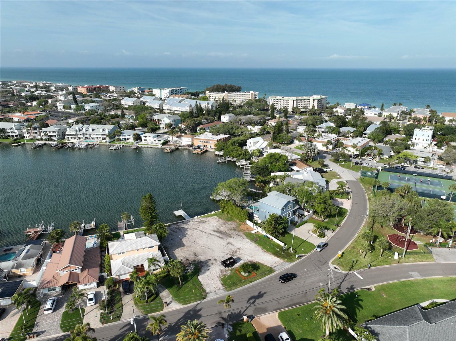 Property Photo:  305 Harbor Drive  FL 33785 
