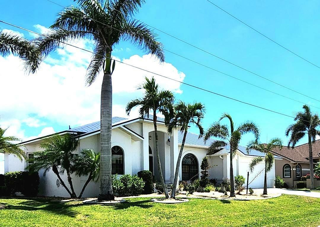 Property Photo: 3520 Caya Largo Court FL 33950