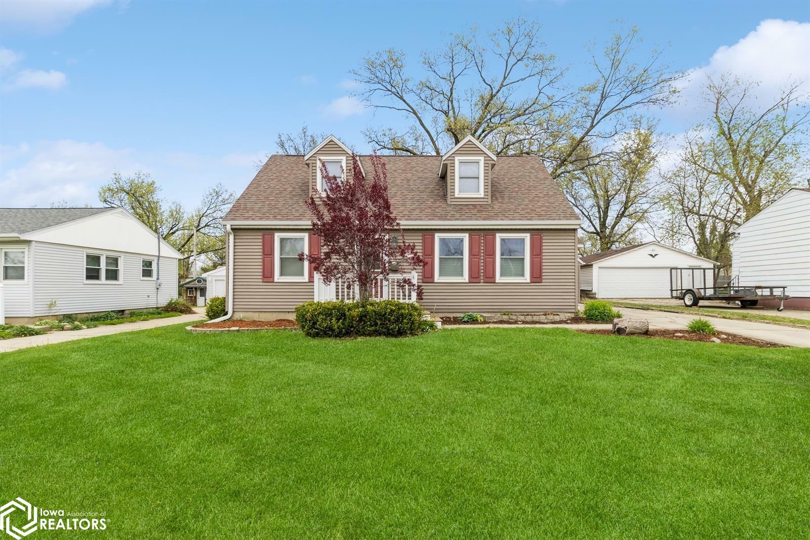 Property Photo: 1508 Elder Drive IA 50158