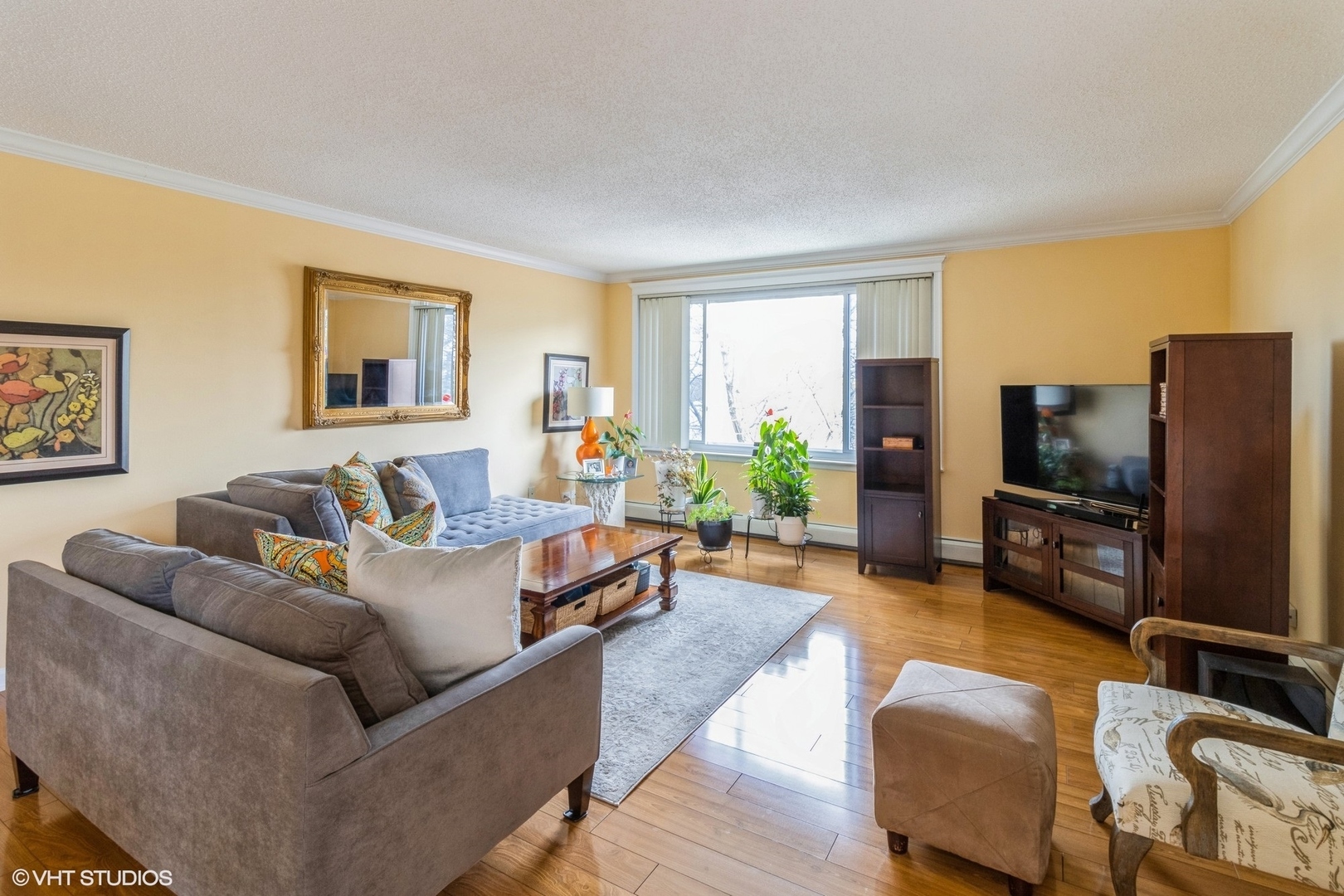 Property Photo: 1106 S New Wilke Road 101 IL 60005