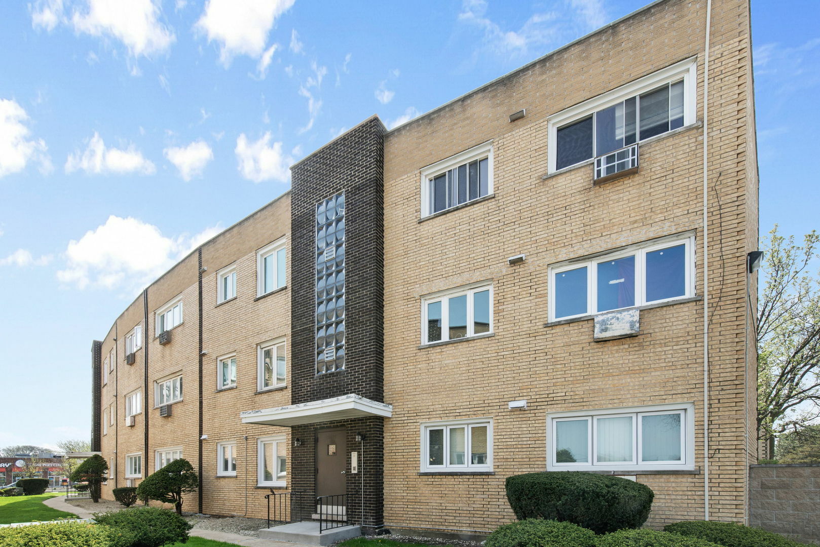 Property Photo: 10332 S Pulaski Road 307 IL 60453