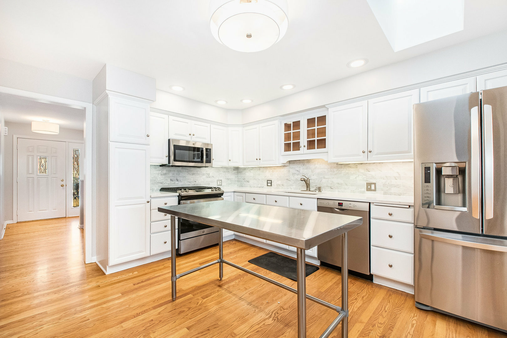 Property Photo: 370 Prairie Avenue IL 60540