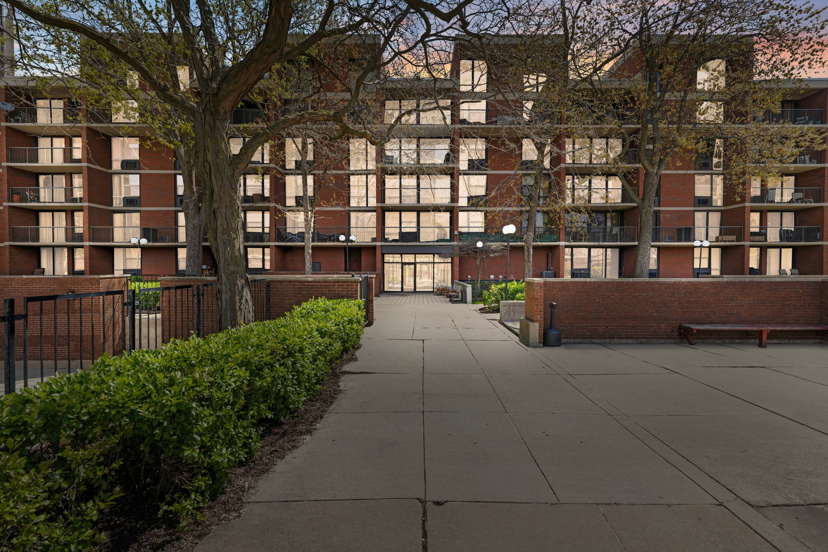 Property Photo: 3021 S Michigan Avenue 208 IL 60616