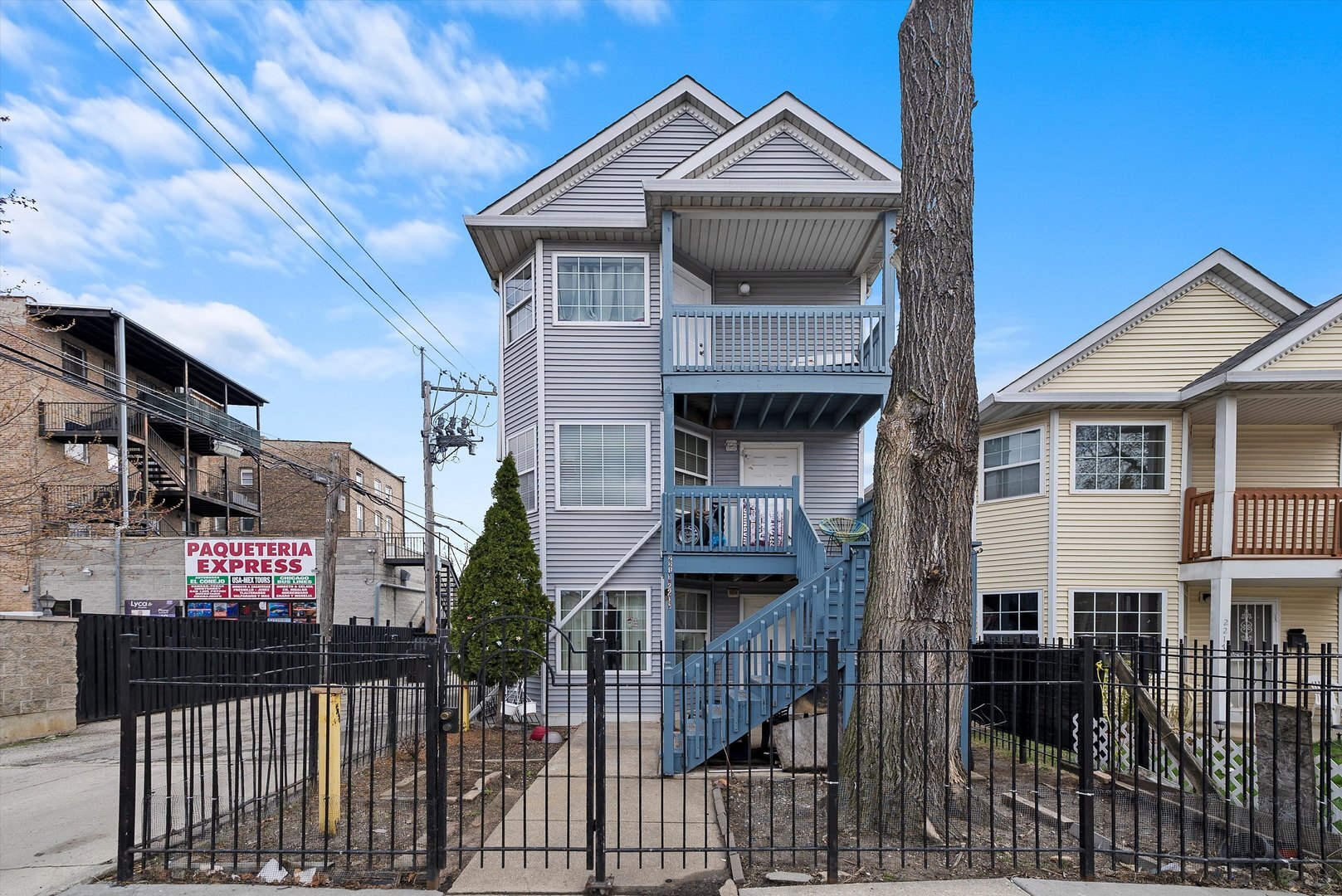 Property Photo:  2215 S Sawyer Avenue  IL 60623 