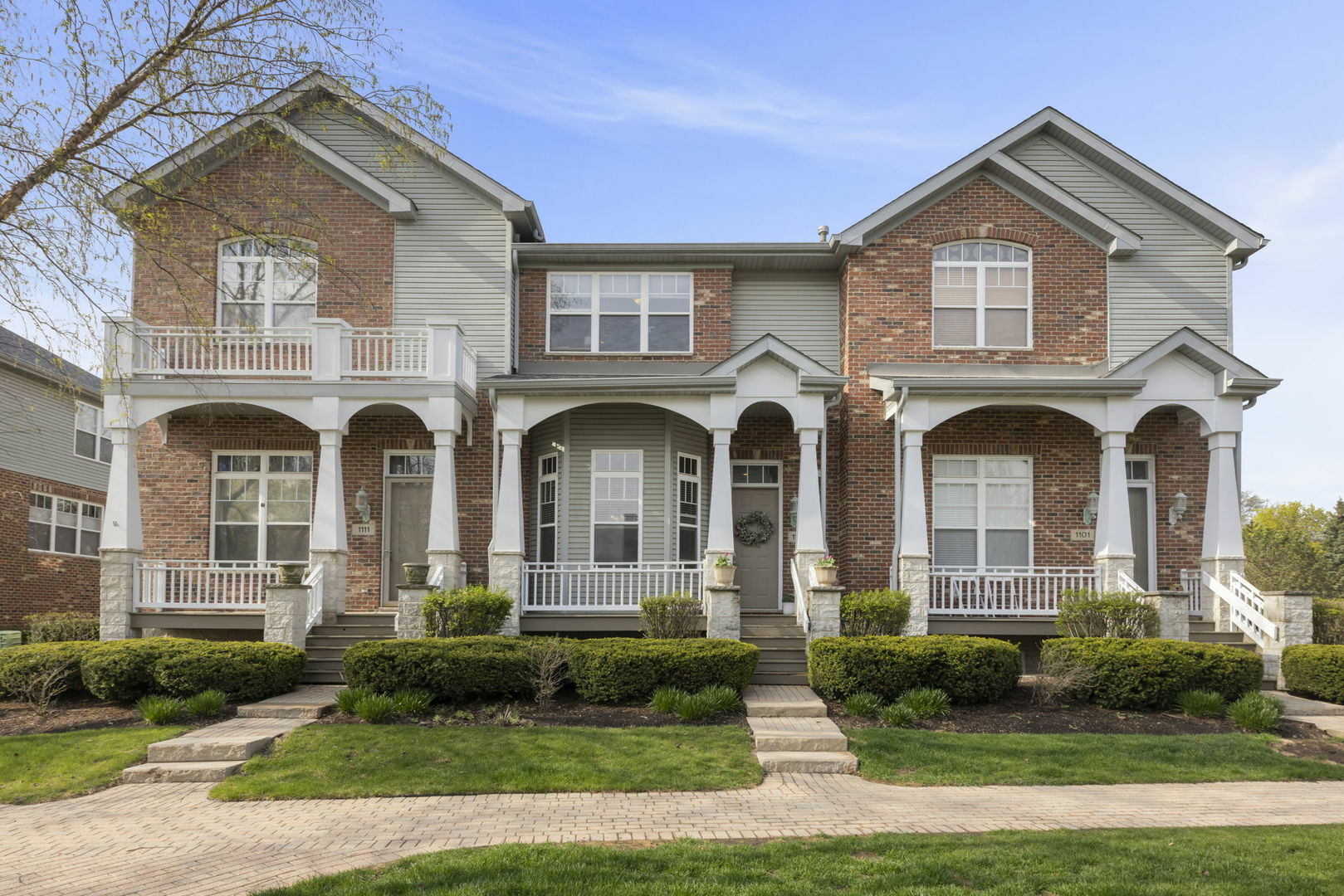 Property Photo: 1107 Ironwood Lane IL 60532