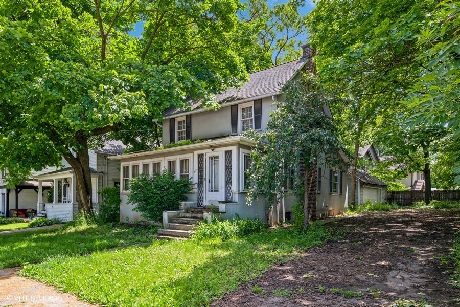 217 E Church Street  Libertyville IL 60048 photo