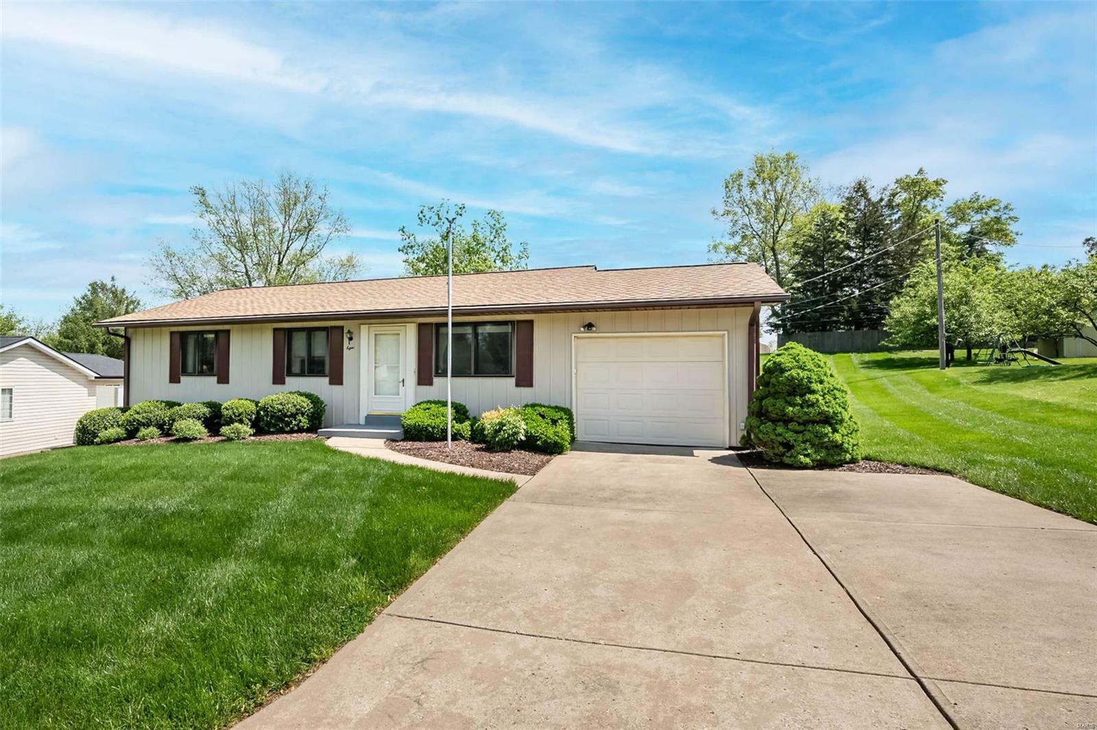 Property Photo: 8 Gran Lin Court MO 63303
