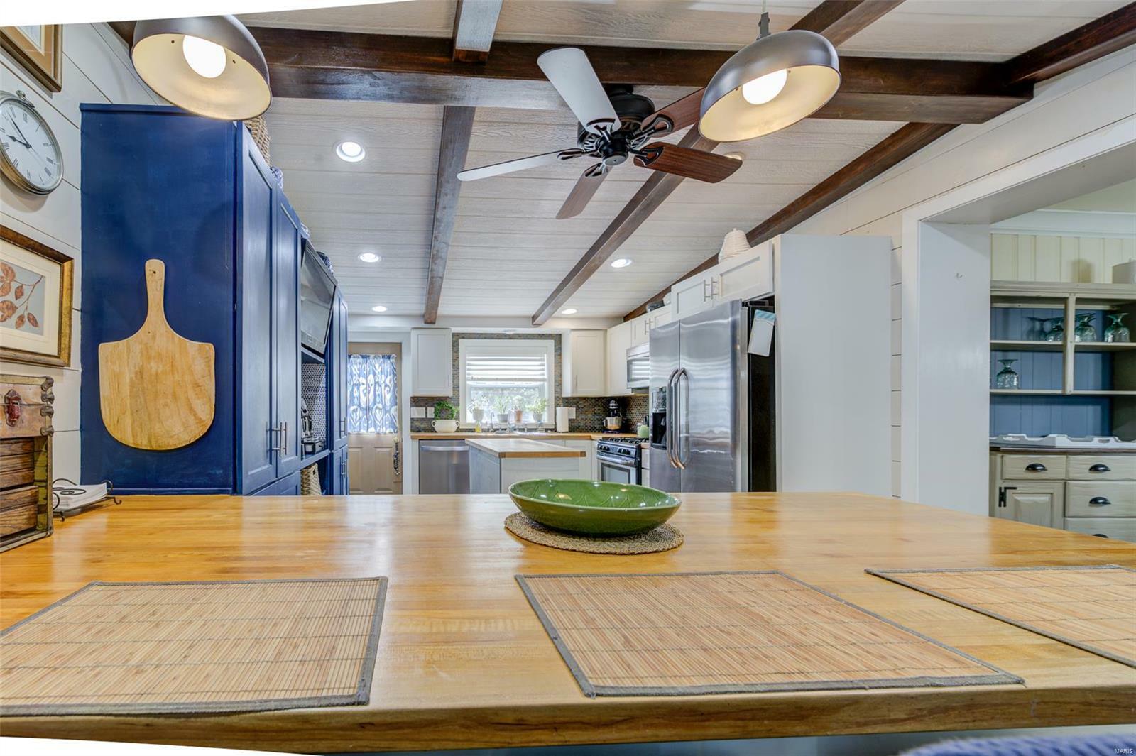 Property Photo: 1712 Dyer Avenue MO 63114