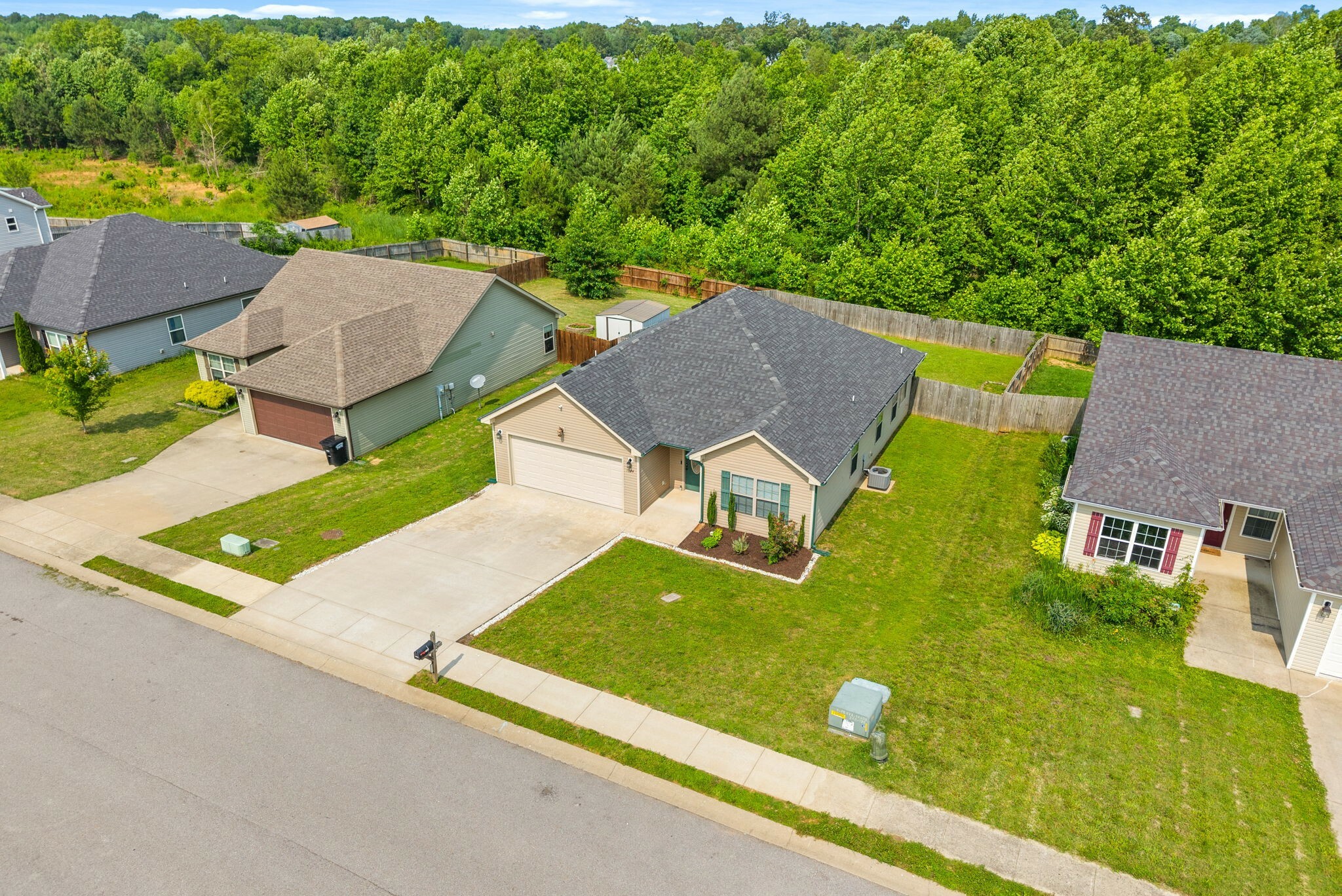 Property Photo: 1344 Freedom Dr TN 37042