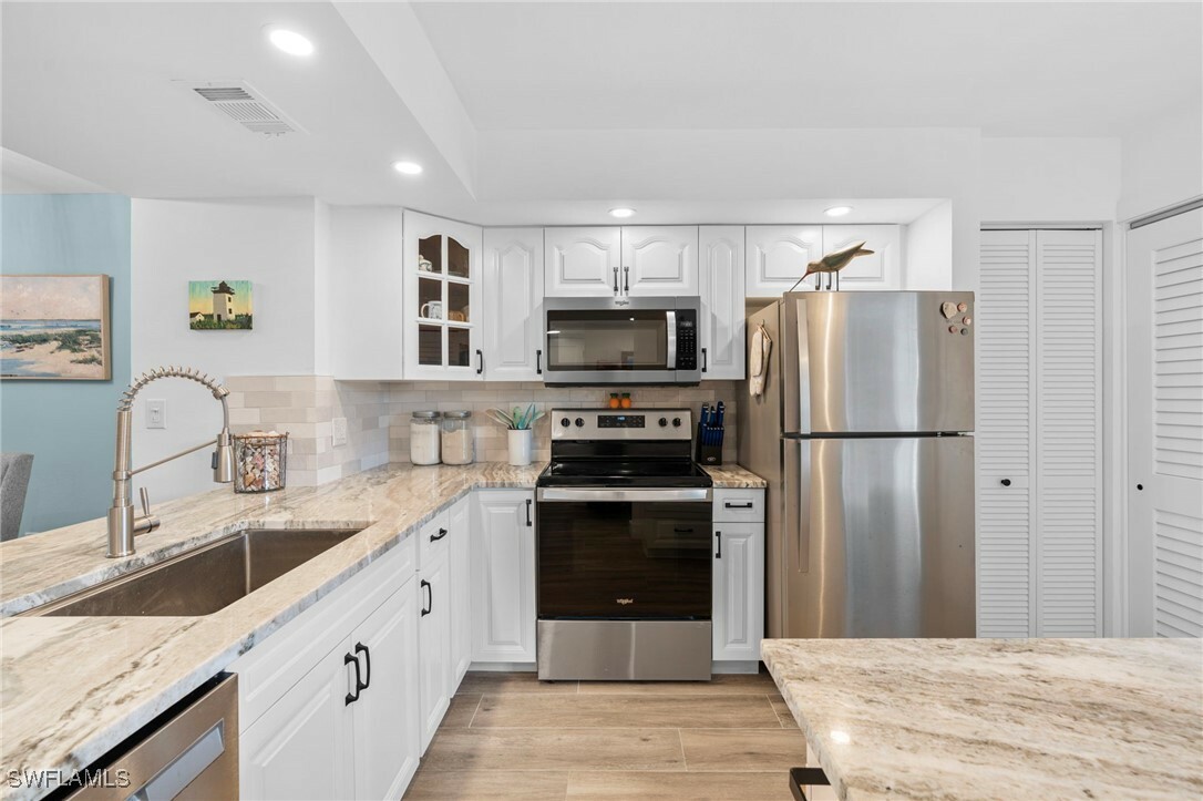 Property Photo: 200 Stevens Landing Drive B-103 FL 34145