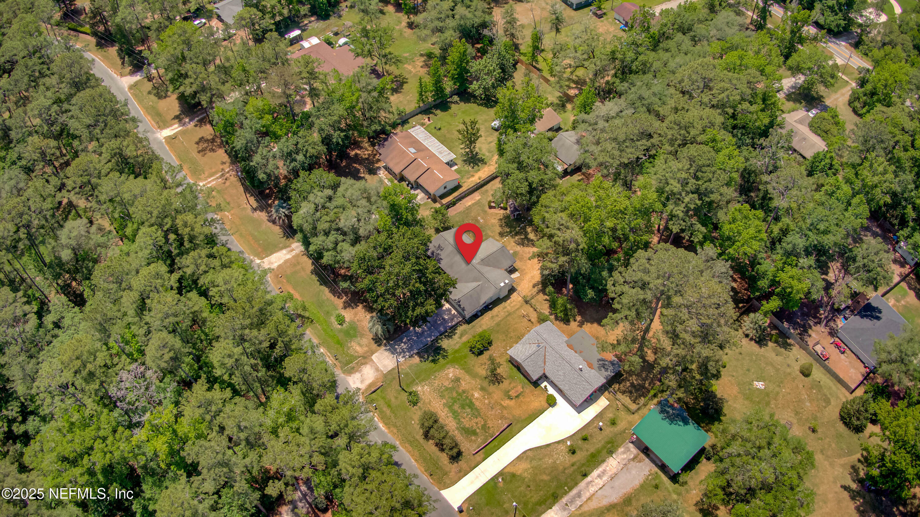 Property Photo: 1988 Tacoma Drive FL 32068