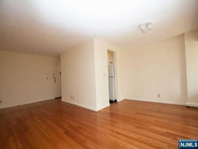 Property Photo:  150 Overlook Avenue 3H  NJ 07601 