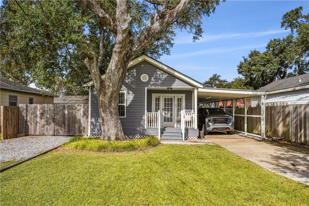 Property Photo: 608 Tullulah Avenue LA 70123