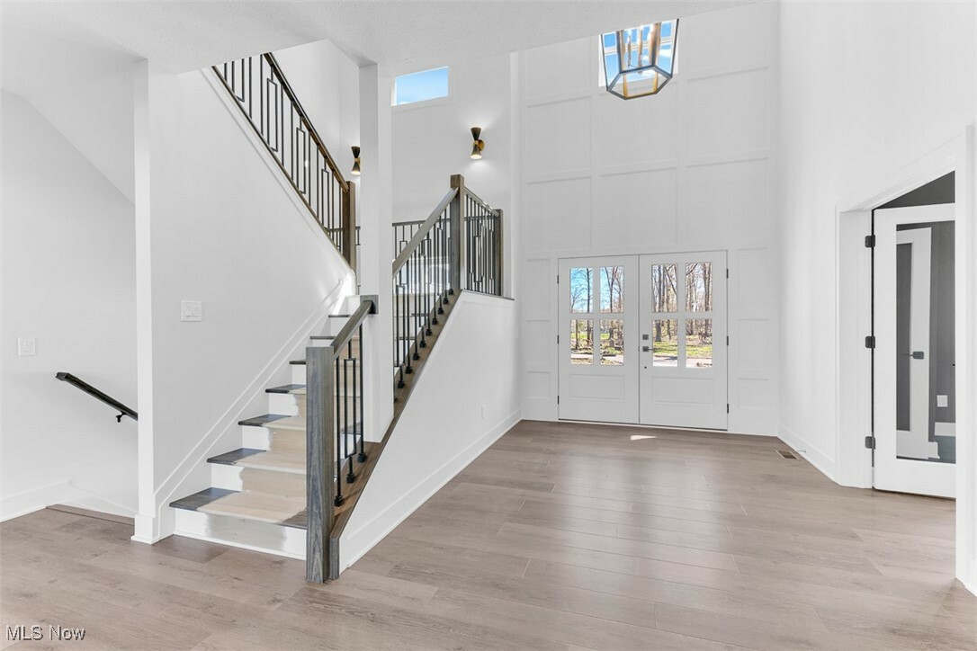 Property Photo:  805 Club Drive W  OH 44202 