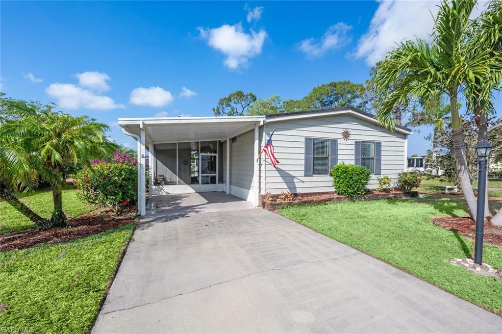 Property Photo: 623 Charlemagne Blvd FL 34112