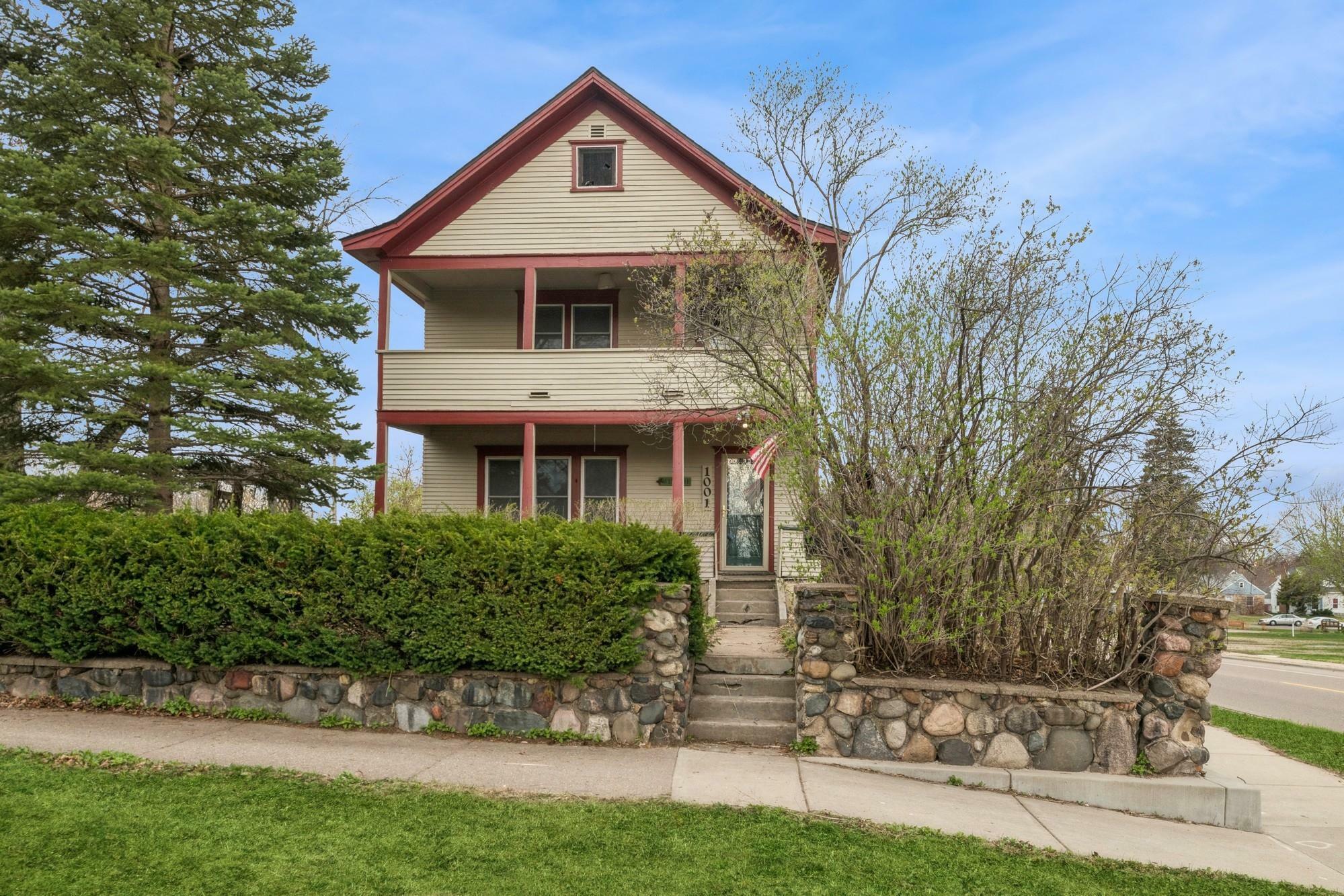 Property Photo: 1001 Humboldt Avenue MN 55118
