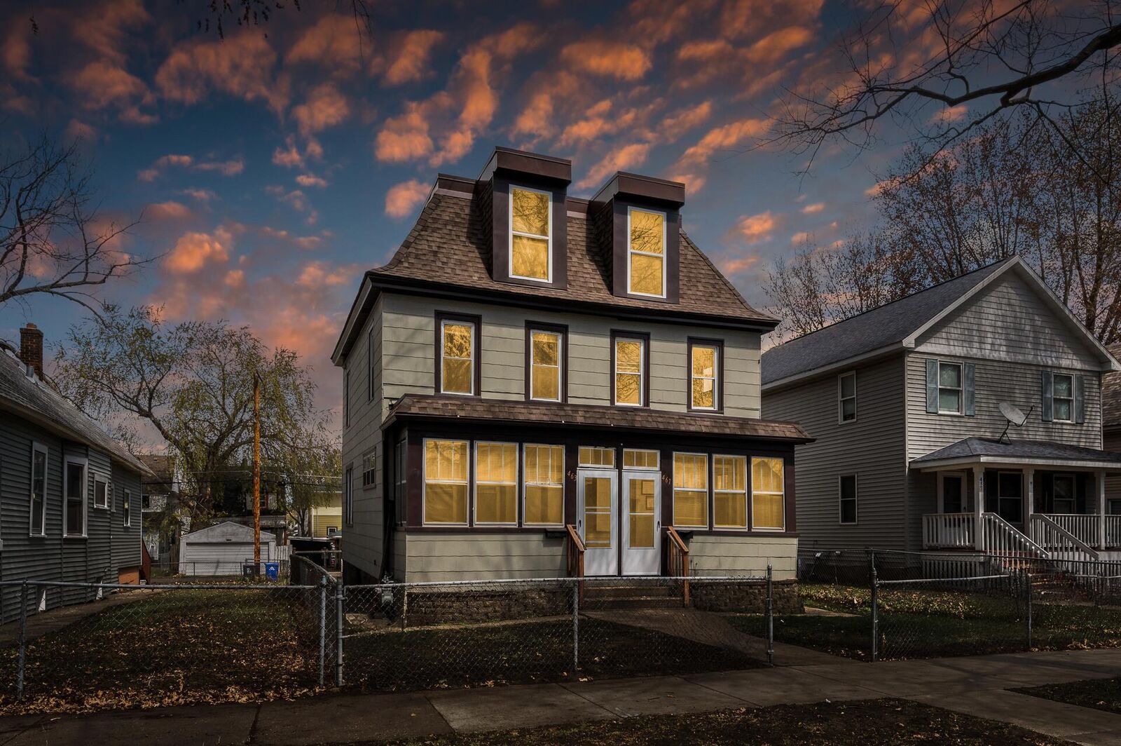Property Photo:  461 Charles Avenue  MN 55103 