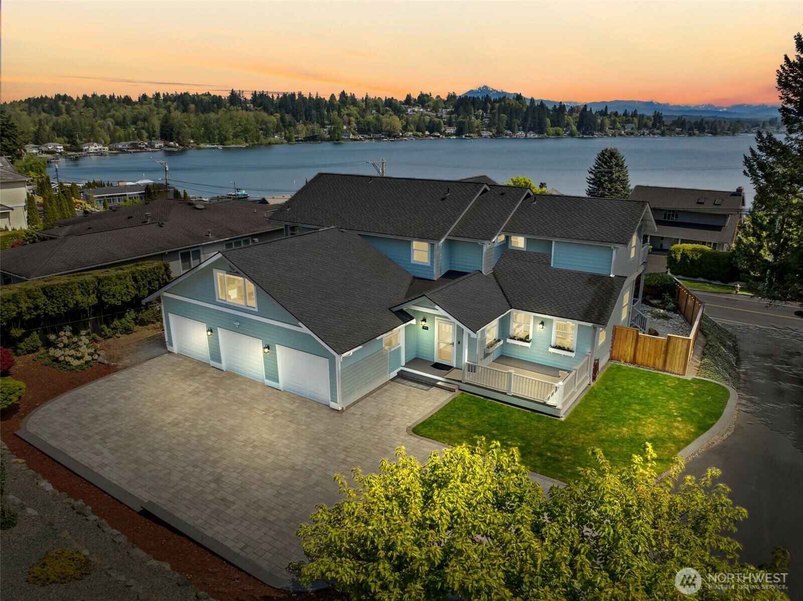 Property Photo:  1802  Vernon Road  WA 98258 