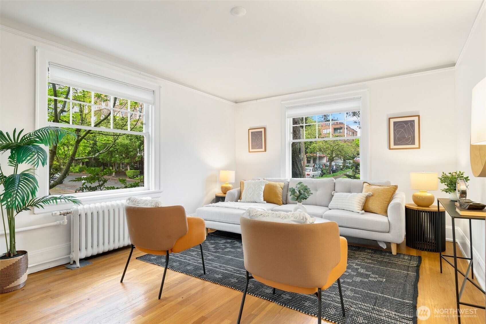 Property Photo: 321 Boylston Avenue E 207 WA 98102