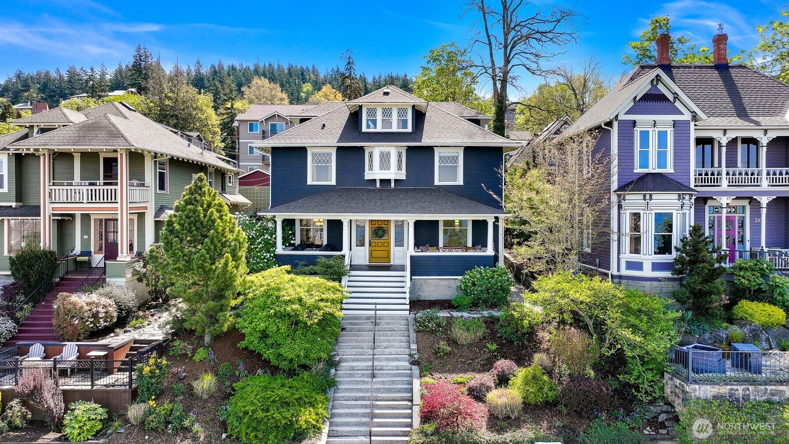 Property Photo:  512 N State Street  WA 98225 