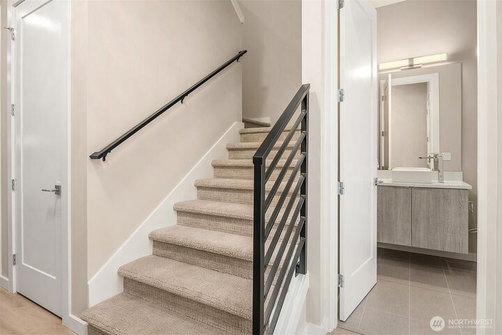 Property Photo:  19528  116 Place SE 8  WA 98031 