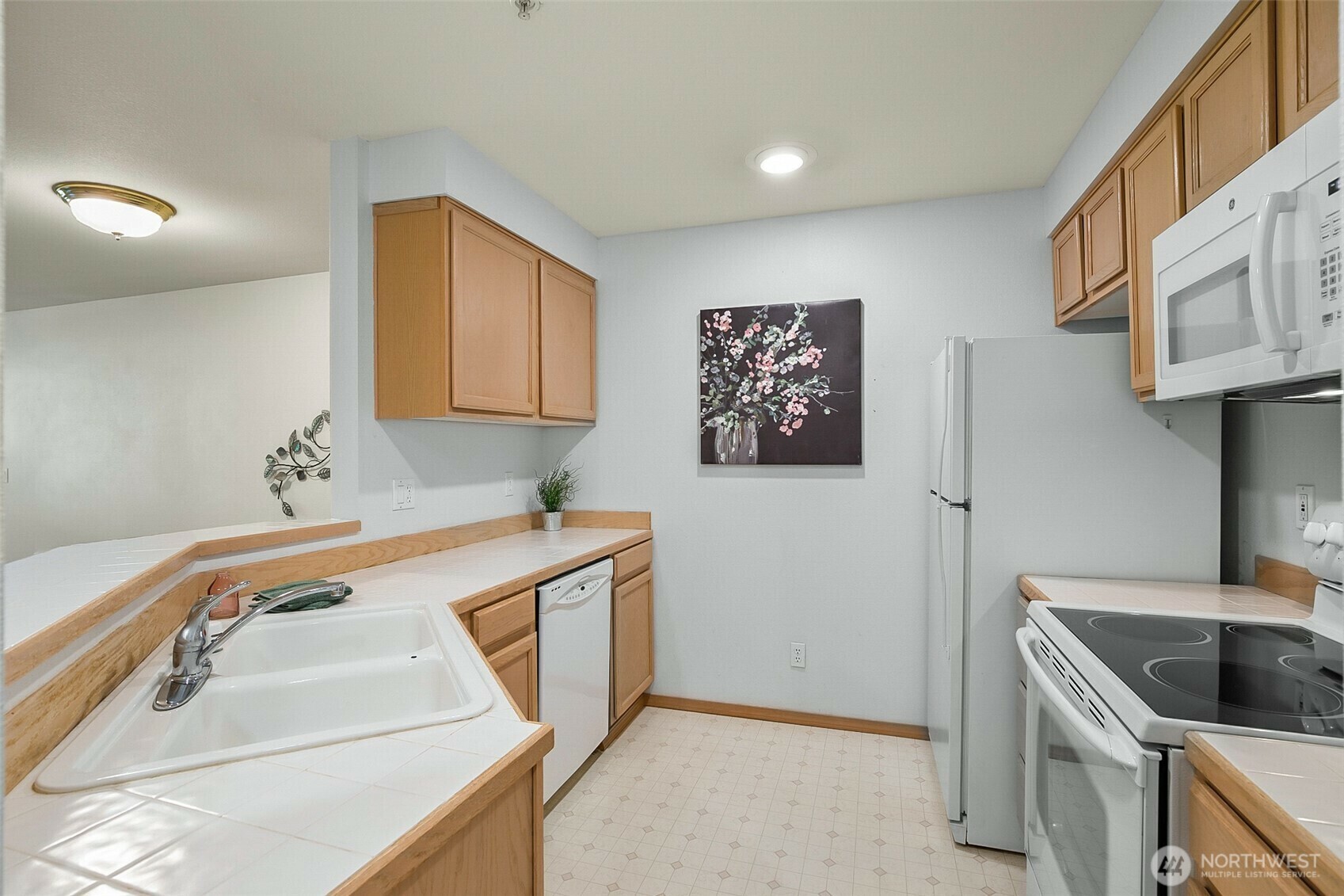 Property Photo: 5620 14th Drive W Q-205 WA 98203