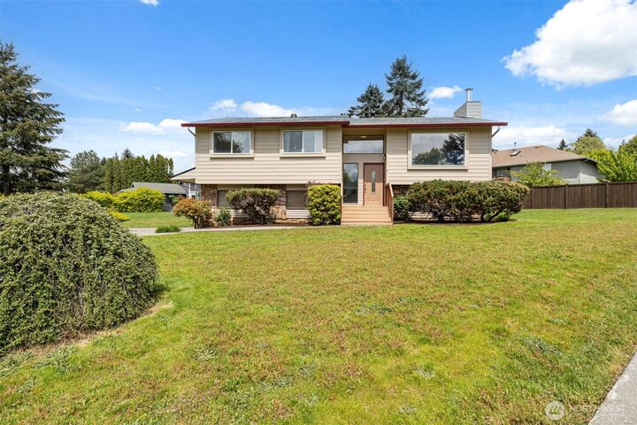 Property Photo:  3017 SE 149th Court  WA 98683 