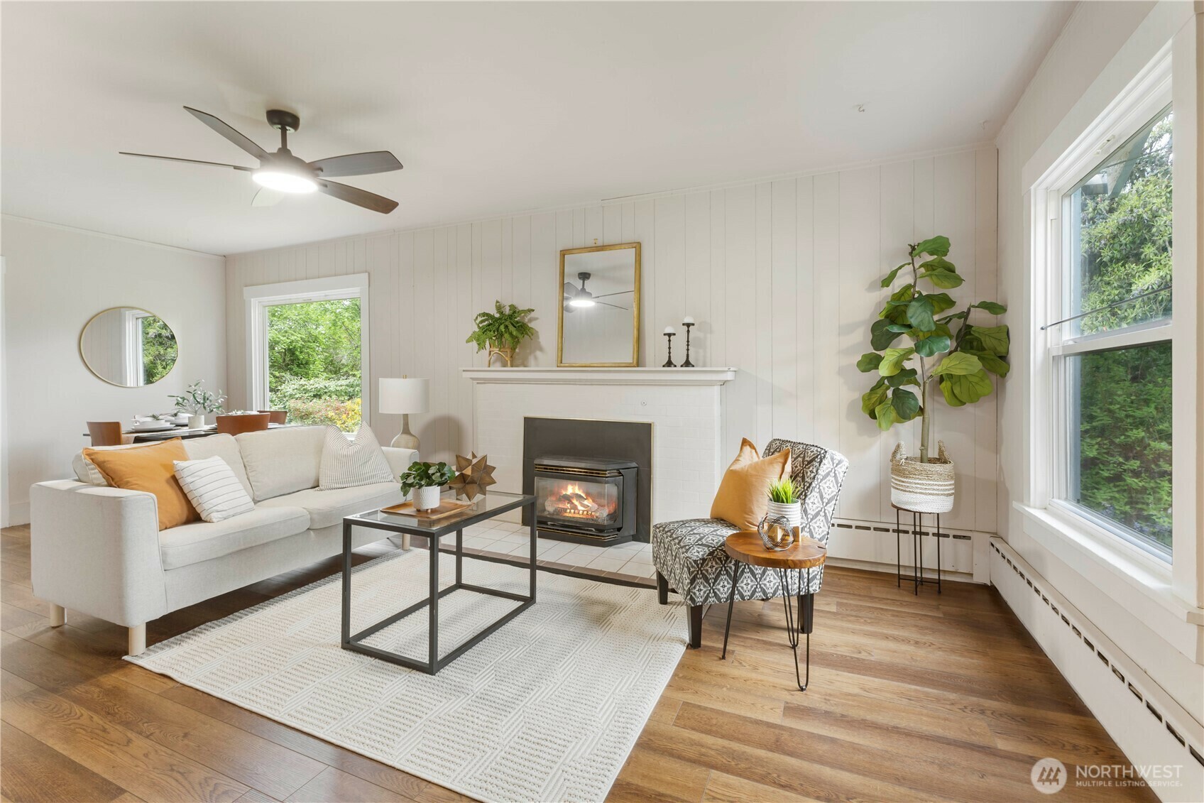 Property Photo: 1421 5th Avenue SE WA 98501