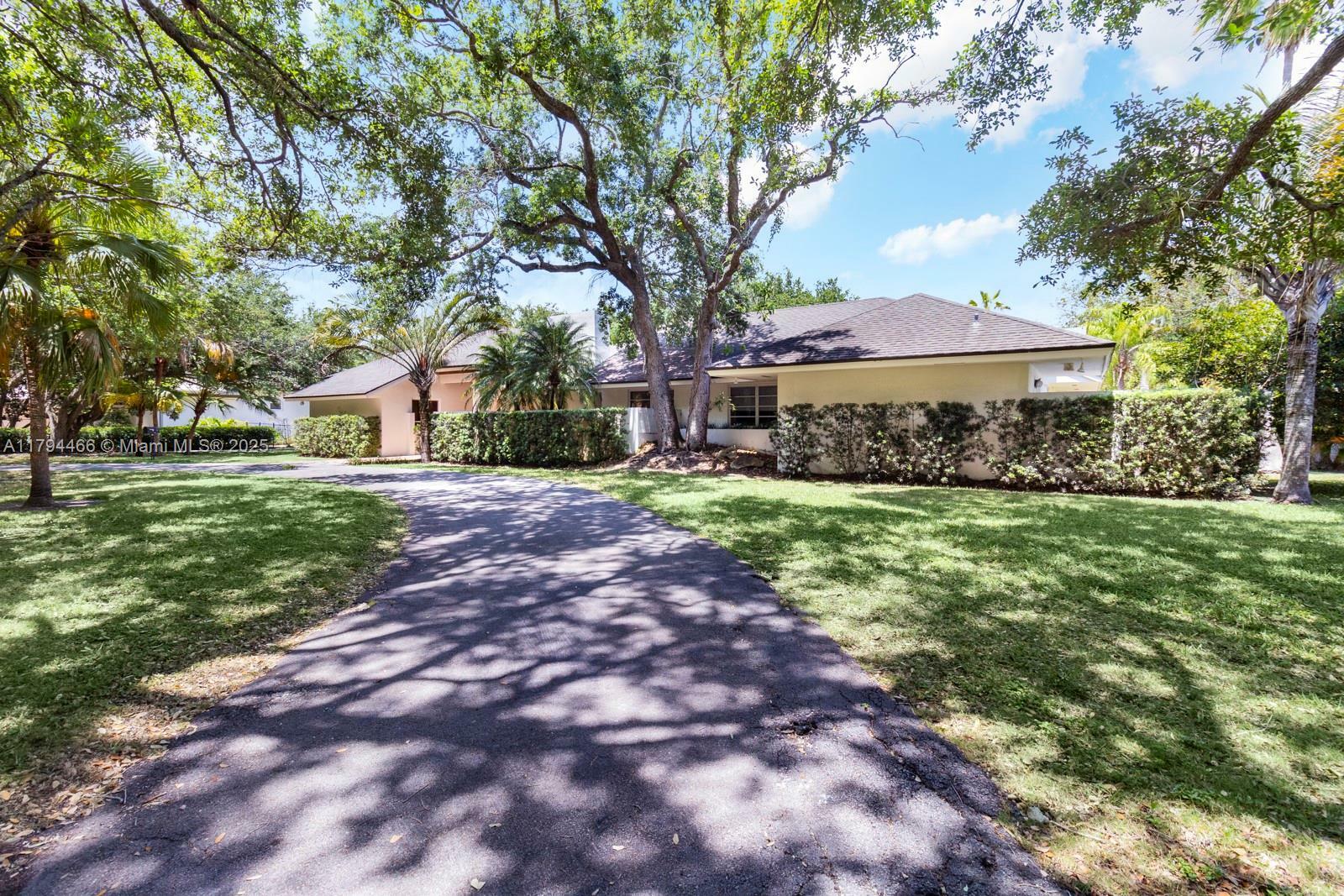Property Photo: 6255 SW 99th Ter FL 33156