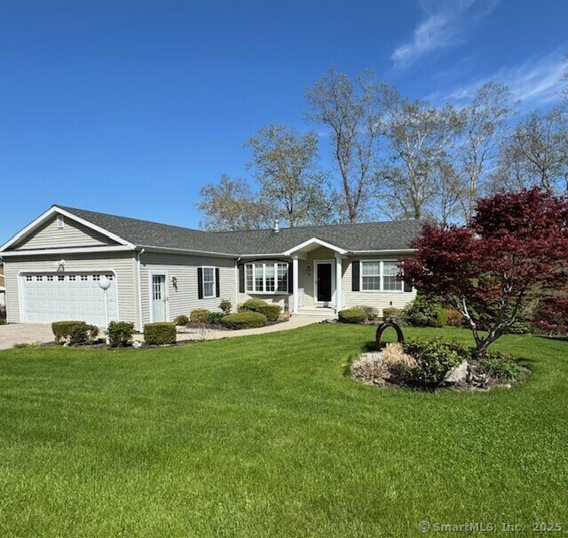 18 Looking Glass Circle  Montville CT 06382 photo