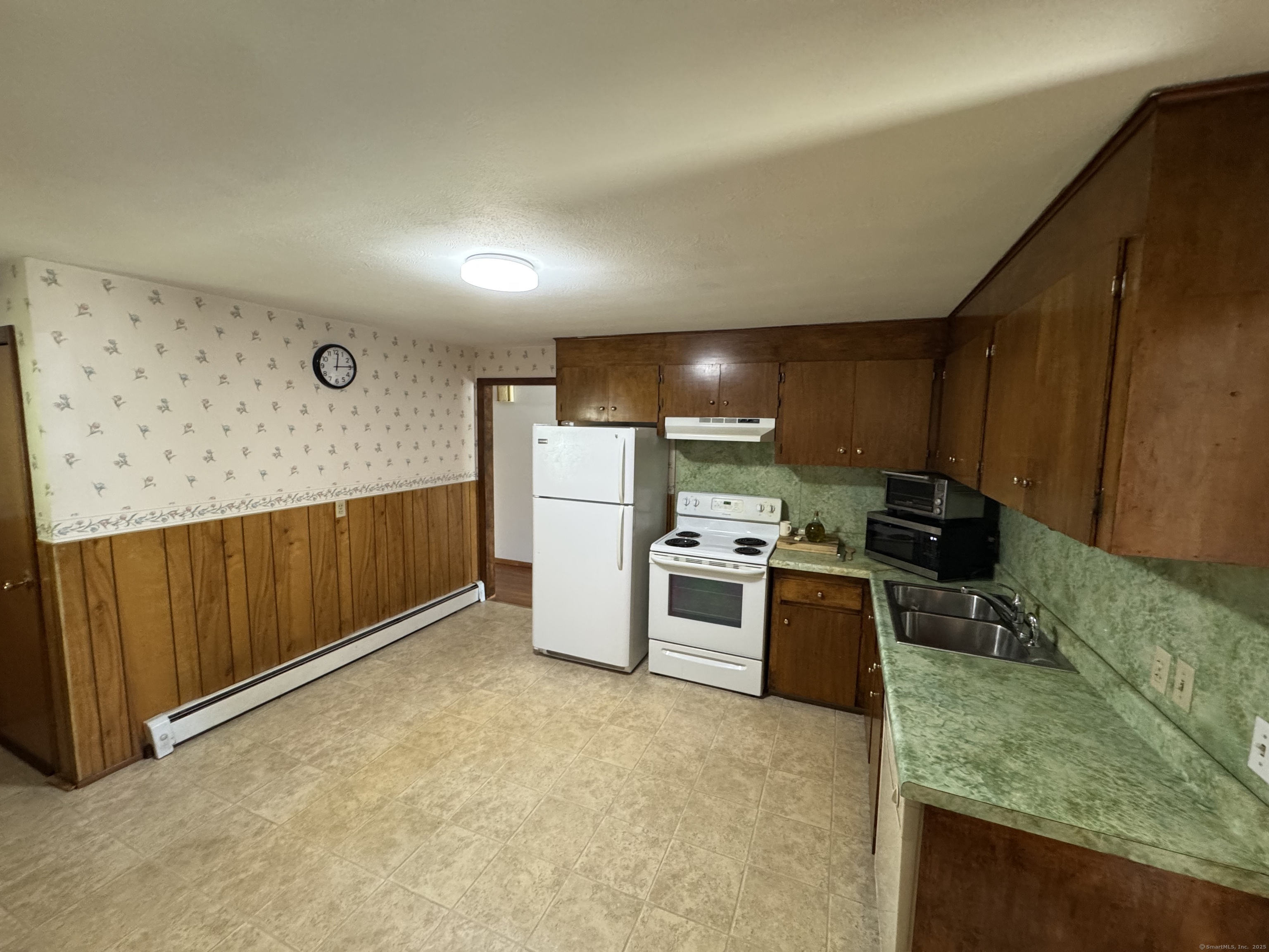 Property Photo: 34 Seagrave Street CT 06239