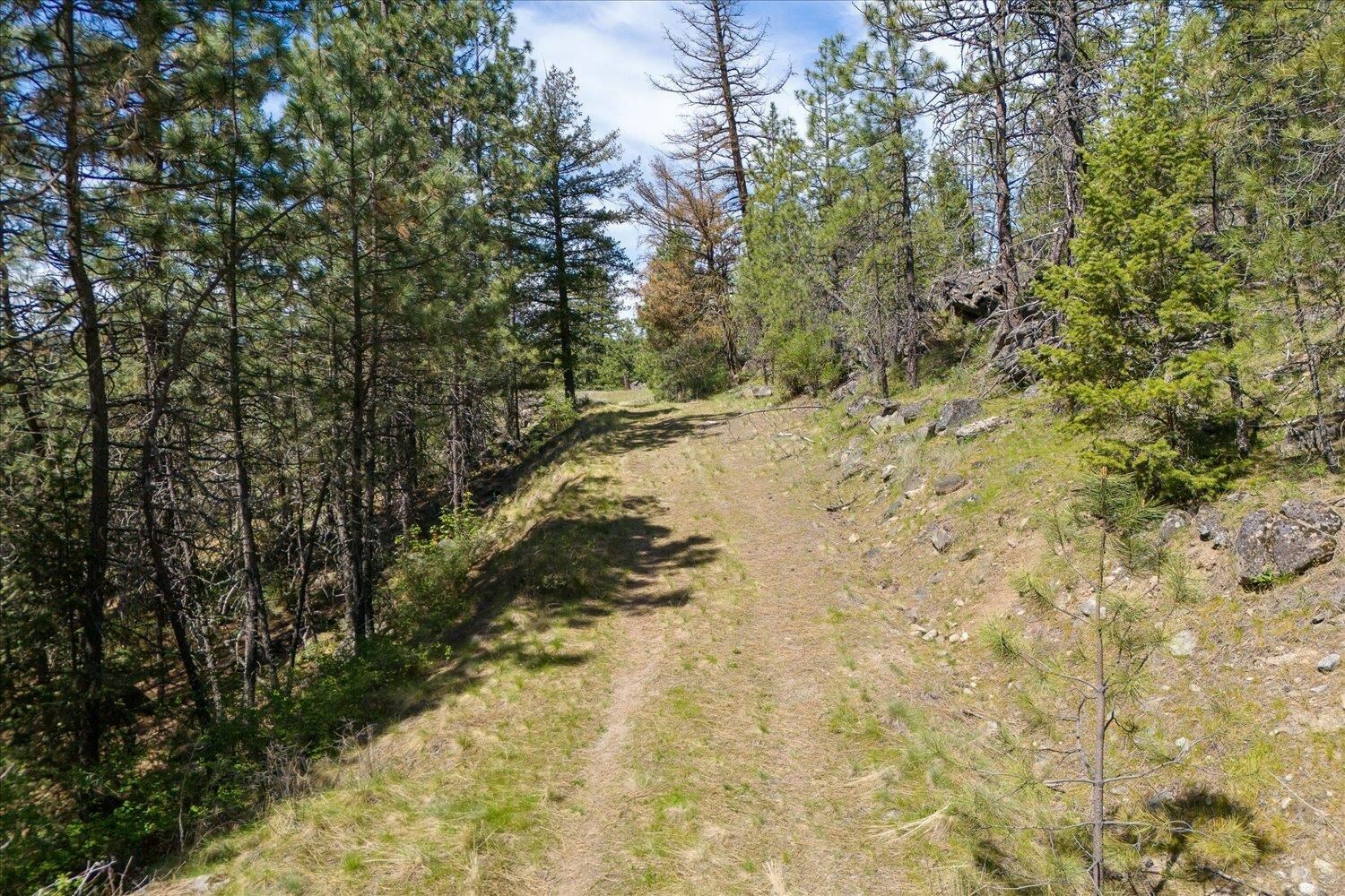 Property Photo: 5625 E Grouse Rd WA 99003