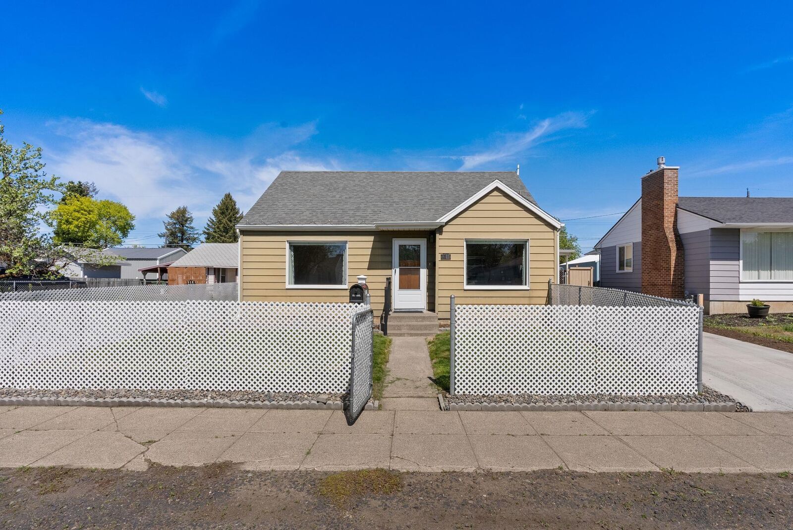 Property Photo: 3711 E 29th Ave WA 99223