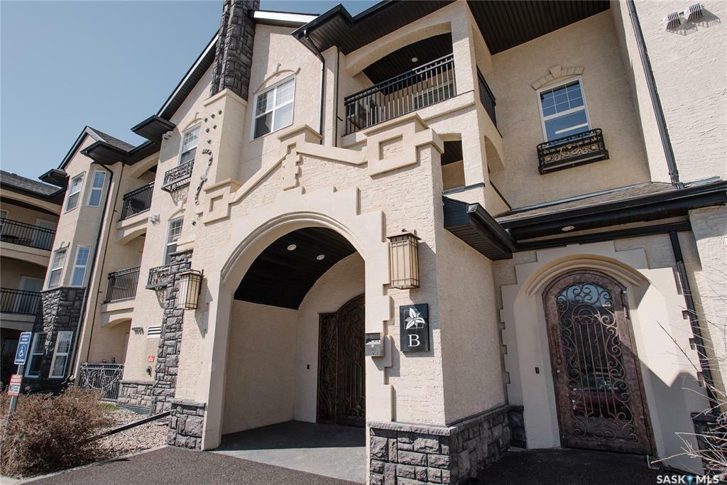 Property Photo: 415 Hunter Road 213B SK S7T 0J7