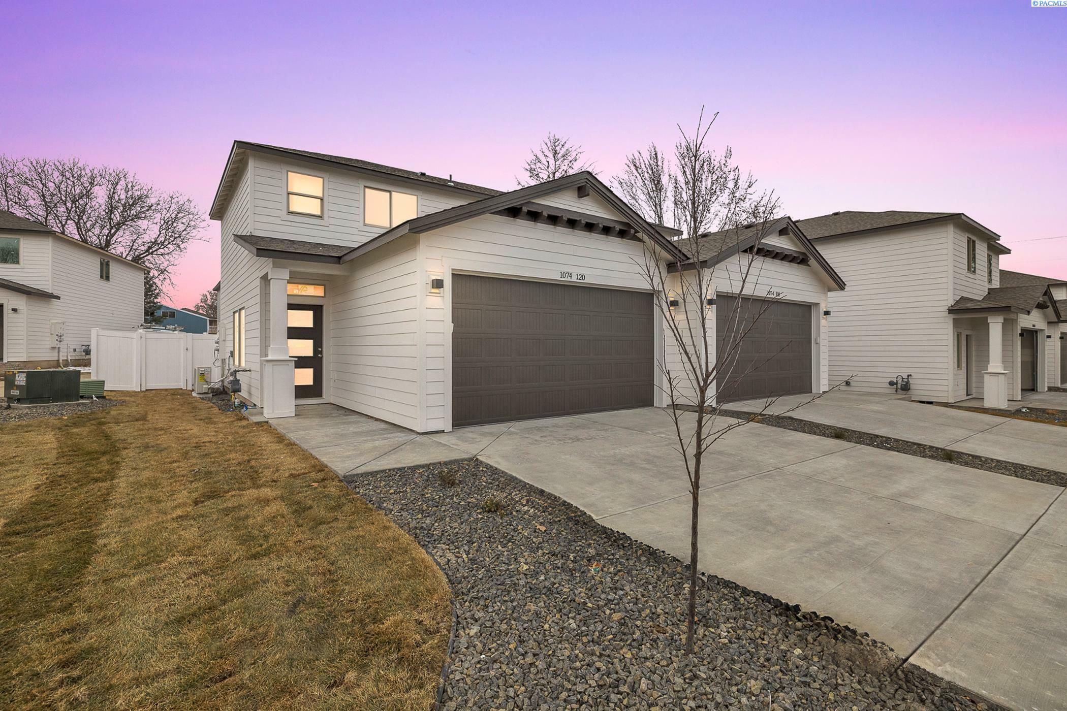 Property Photo: 1074 S Underwood Pl WA 99337
