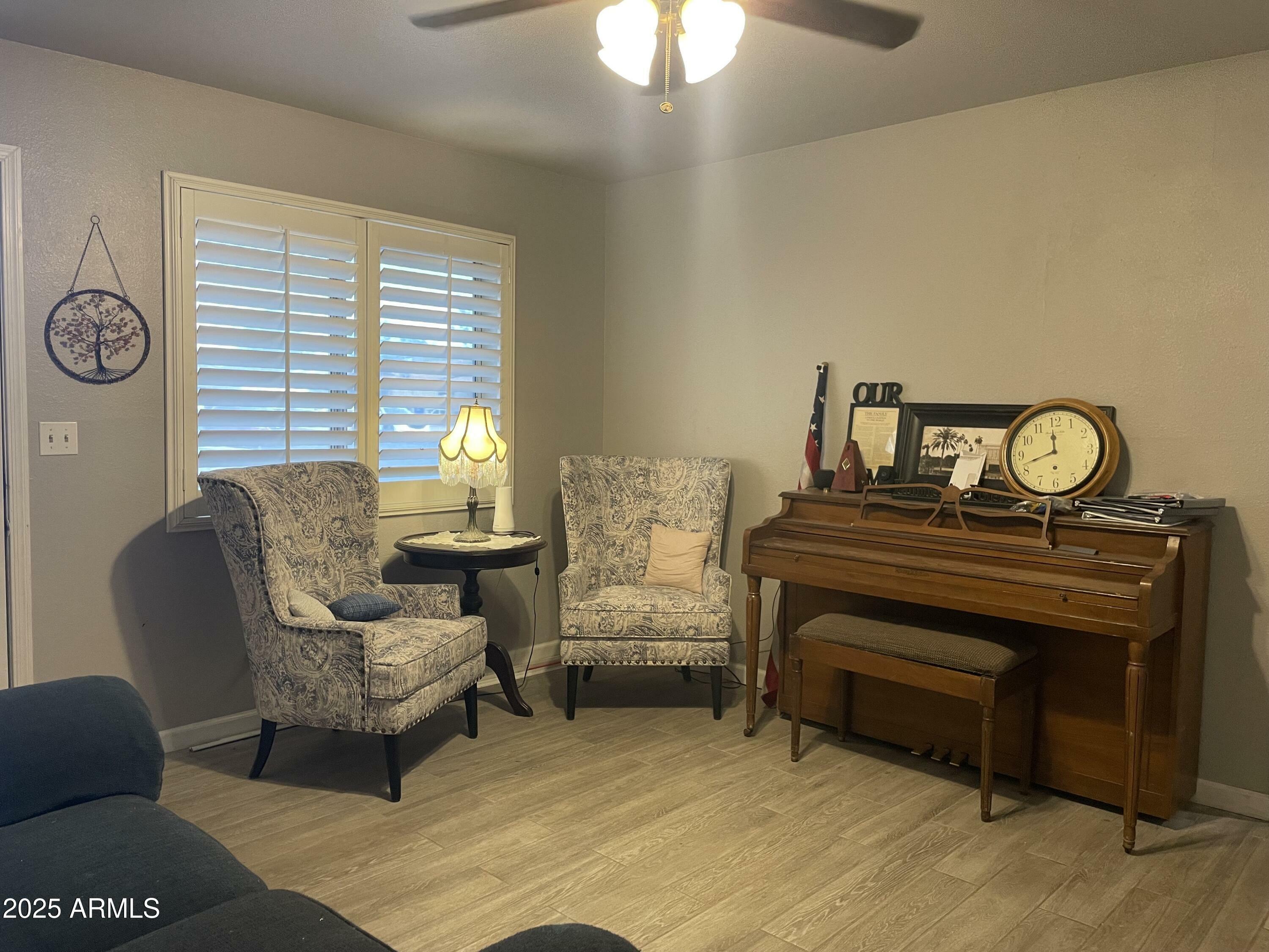 Property Photo: 742 S Los Alamos -- AZ 85204