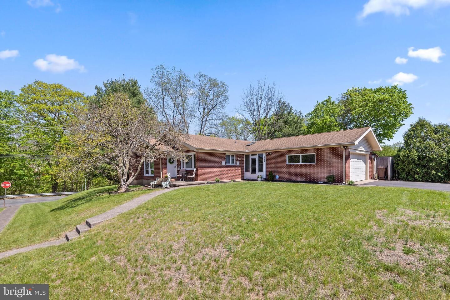 Property Photo:  609 Woodland Drive  PA 19464 
